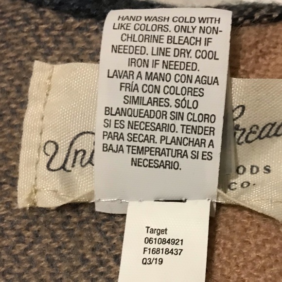 Universal Thread Good Co. Poncho - Picture 4 of 6